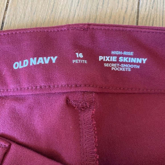 Maroon Old Navy Pixie skinny pants - Picture 3 of 5